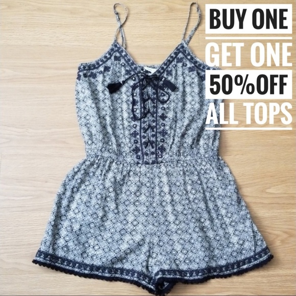 American Eagle Outfitters Pants - 🧨LAST CHANCE🧨Black boho embroidered romper C16